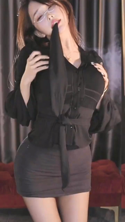 誰的秘書也太色了吧59秒