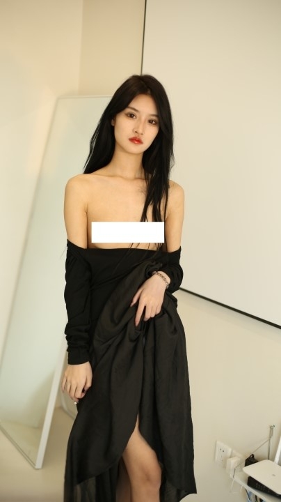 国模私拍 【KEMI】 酒店私拍流出 430P 6V 11分钟 1.7G