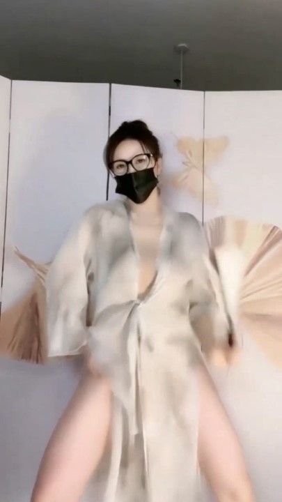 【抖音】小阿姨大王 热舞 合集 86v  5.6G