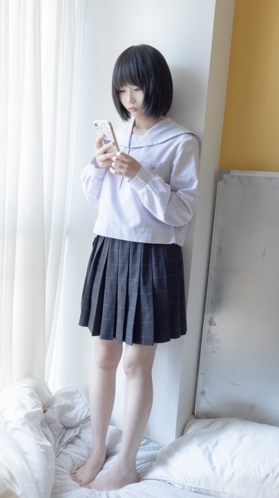 萝莉系 森萝财团【小樱】万元定制 素颜露脸大尺度 114P 2V 8分20秒 967MB