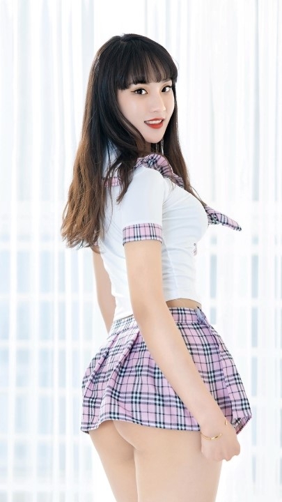 黄X【安雪】大尺度写真 441P 6V 11分钟 1.09G