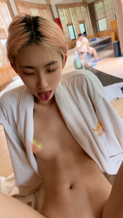 濑濑 露脸全果游走学校果舞 6V 19分