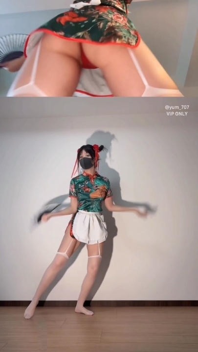 推特【玉米yum_707】新年付费特辑 1V 15分钟 1.3G