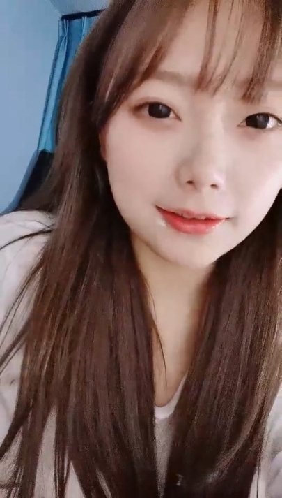 直播优选两位有点婴儿肥的妹子 2V 2小时30分钟 1.32G