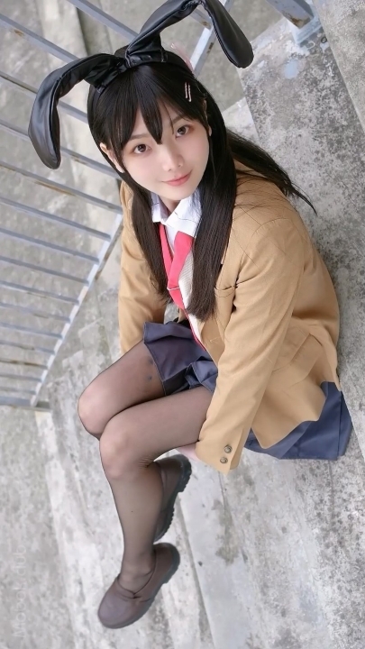 纯情制服露脸美少女 玉足性感黑丝 超克制挑逗 1V 31分钟 1.43G