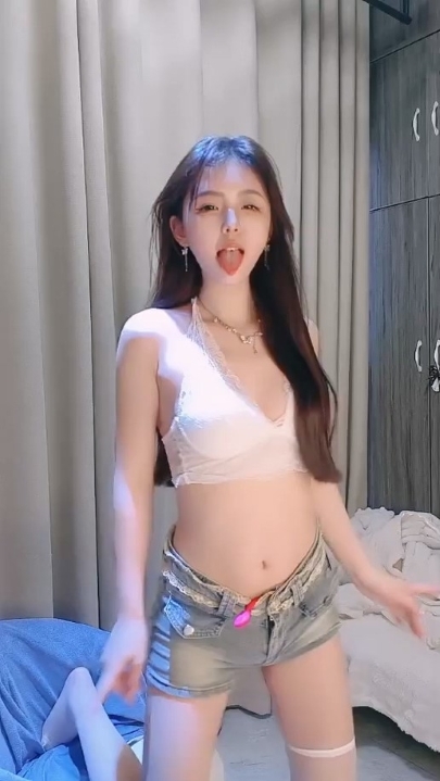 抖音网红女神下海【小馋猫】超级反差极品尤物 9V 4小时 2G