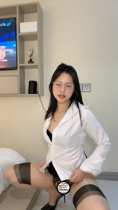 极品御姐少妇【开心话梅】四月直播 2V 5小时 3.45G