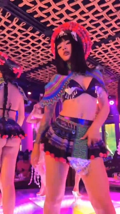 【越南夜店6】现场热舞 专攻下半身视角 各种摇臀16v1小时40分 x186