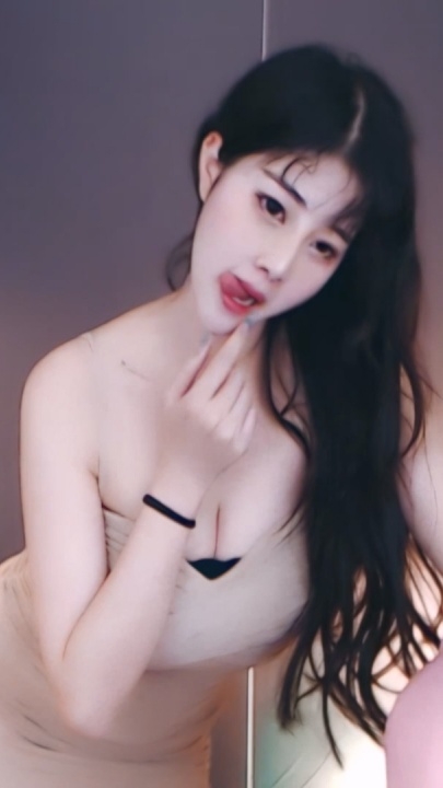 虎牙 盛鸽苏西奈 内衣诱惑定制 5V15分 w0579