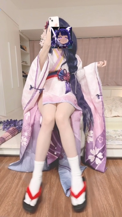 【5月新档】高颜值露脸美少女『阿梨』慰#潮福利合集29V19分 w0599