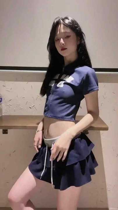 抖音 梁柳 清纯校花定制，全裸出镜3V