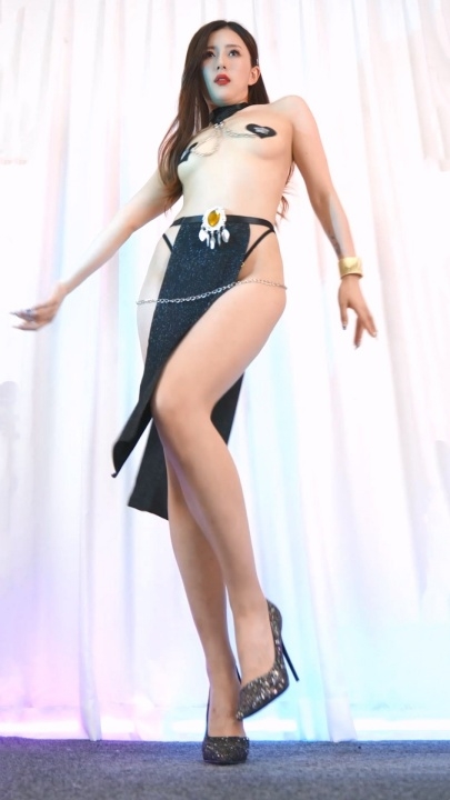 魔丽舞社 楠楠11期 顶级女神绝版骚舞作品双视角 12V40分 w0704