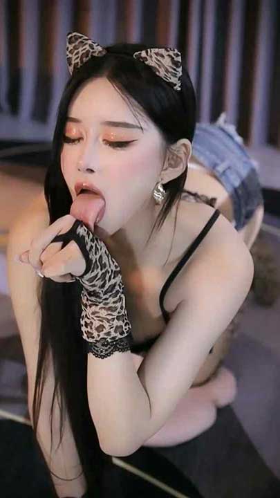 网易CC 小恩雅 定制舞蹈豹女抖奶1V【410M】