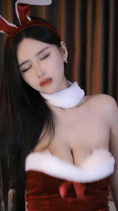 网易CC 小恩雅 定制舞蹈，兔女郎舌舞1V【20分670M】