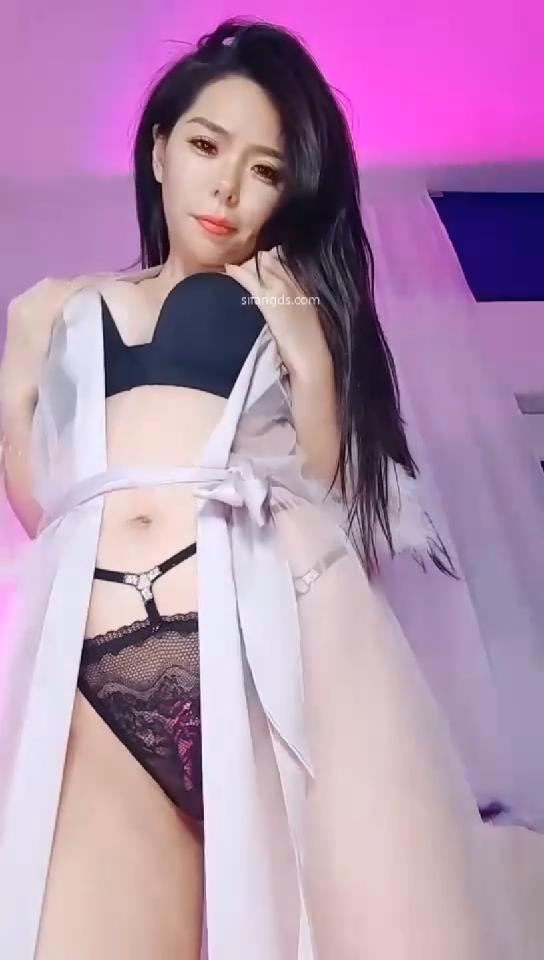 纪好安泉黛~4 丝袜美乳热舞诱惑~跳蛋黑牛~淫水狂喷15V-11.3g