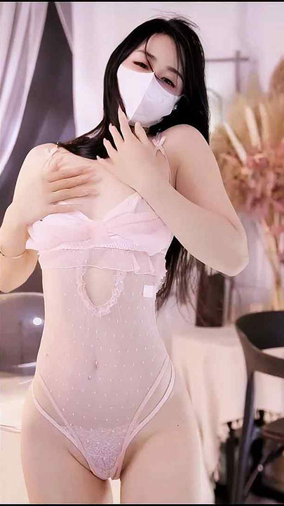 抖音 伊月 裸舞2V【379M】