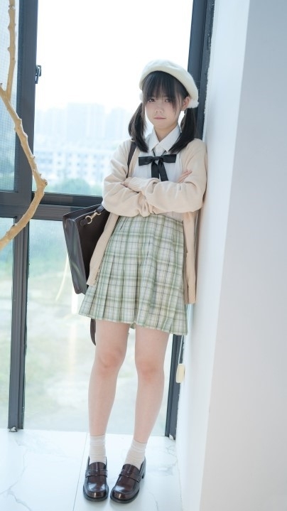 萝莉系 少女秩序【小鱼】定制大尺R18 146P 1V 18分钟 2.72G