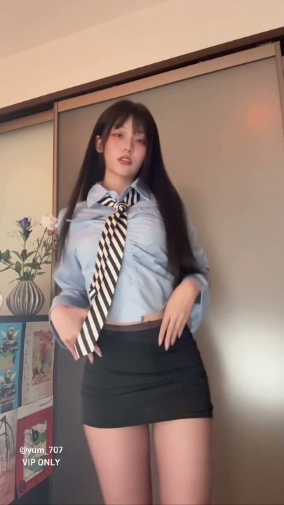 推特【玉米yum_707】会员8月福利 13V 33分钟 1.13G