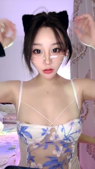 夜场DJ女神【大白兔（孞冬、私人尤物）】果舞紫薇 3V 4小时26分钟 2.82G