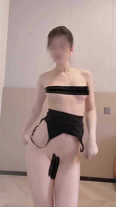 推特 以安 极品大学舞蹈生，9月最新付费裸舞24V【253M】