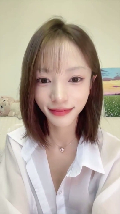 新人【彩色的小熊宝宝】直播 3V 5小时17分钟 3.05G