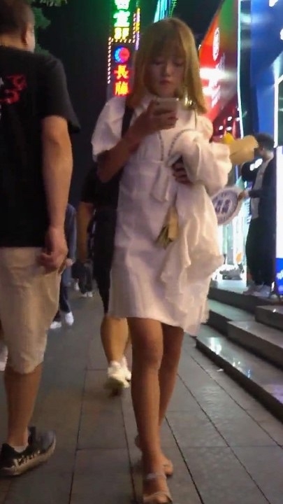 极限偷拍抄底真空无内 HJ01（3V 1.33G）