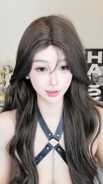 ST校花女神【bdbdzs】喷水大秀 46分钟 3.17G