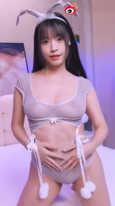 巨乳【苏畅】11月7日作品 透视兔女郎 17分钟 507M