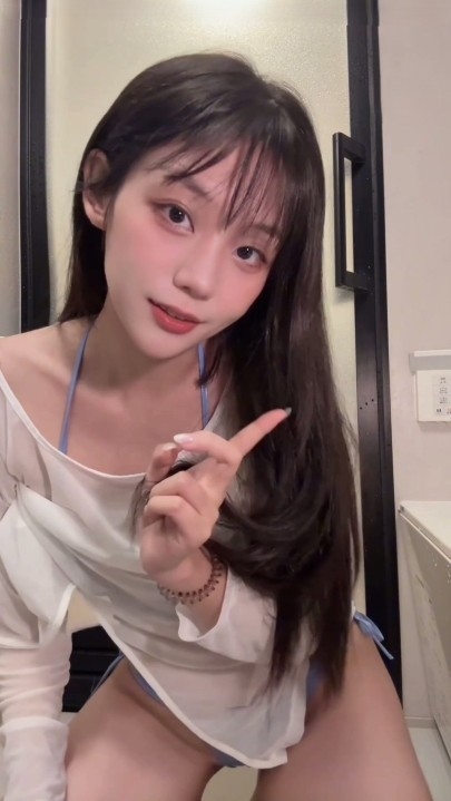 推特【玉米yum_707】最新VIP长视频 刮毛紫薇 万圣节限定 2V 46分钟 3.63G