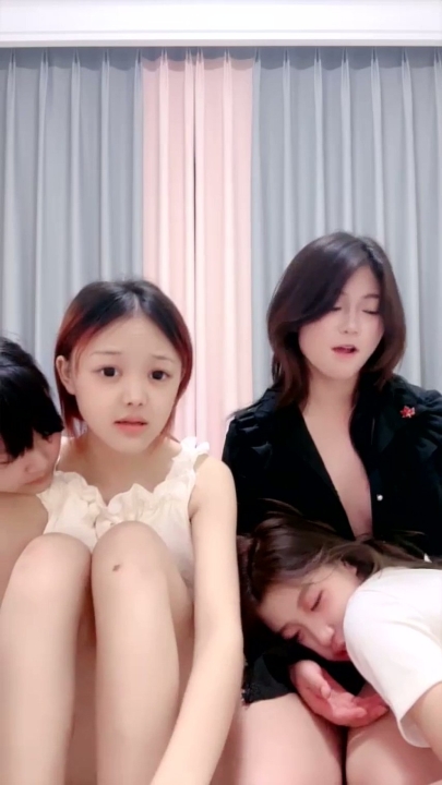 知名网黄【小艺同学】1V 47分钟 508M