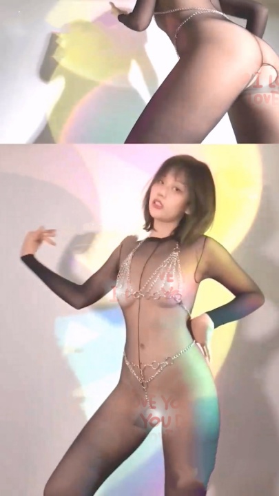 极品福利姬 玉米yum707 双视角骚舞视频流出 性感舞姬大跳诱人舞蹈 摇曳翘臀释放致命诱惑！1V8分 w1361