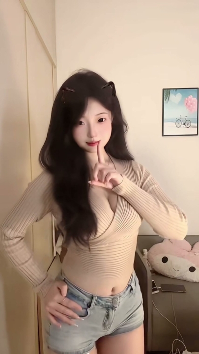 快手嫩妹小主播 高价定制裸舞自慰插穴 可爱反差萌 27V 12分钟 1.07G